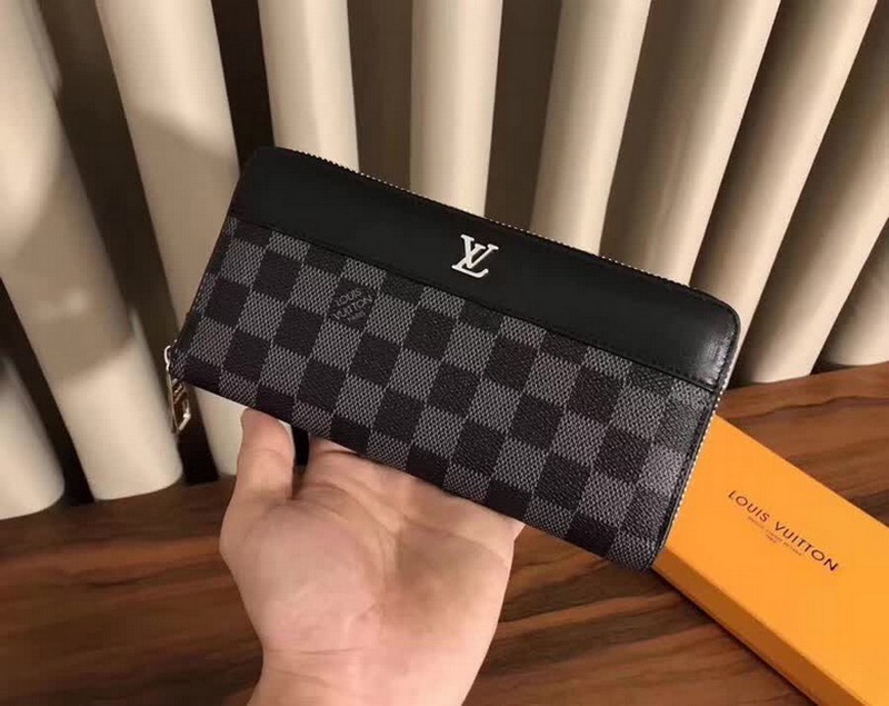 LV Wallets 184